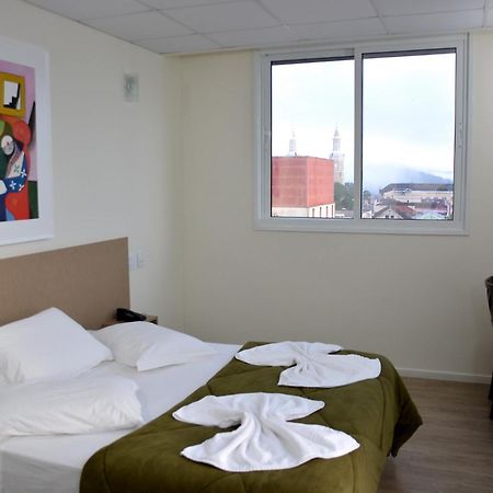 Hotel Buganville Express كاسترو الغرفة الصورة
